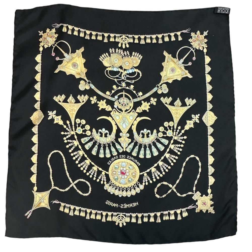 Hermès Vintage "Parures des Sables" silk scarf by Laurence Bourthoumieux in 1988 - Picture 2 of 8